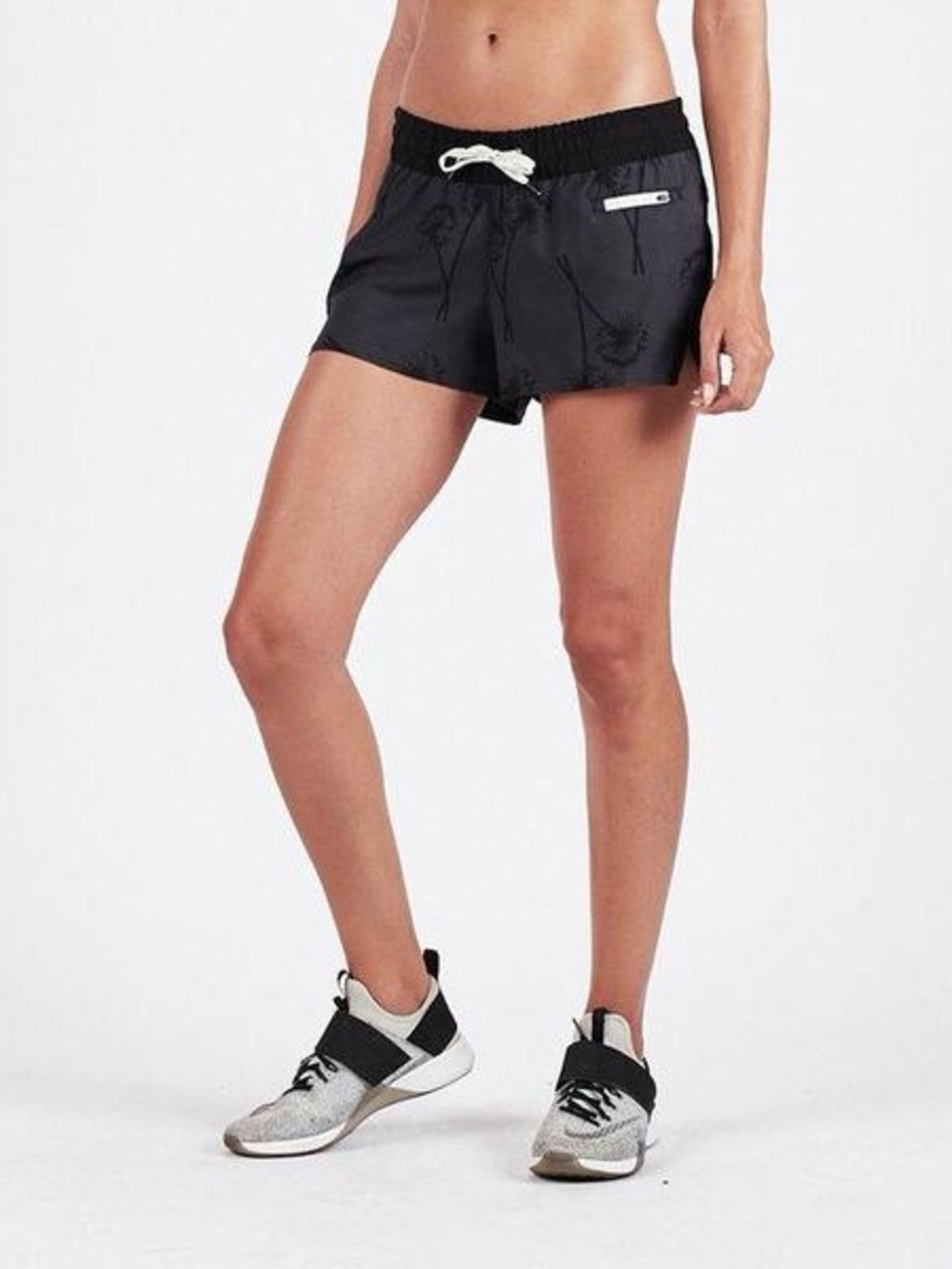 Vuori Clementine Shorts Charcoal Dandelion